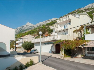 Apartment Two bedroom apartment with terrace and sea view Pisak, Omiš A-2827-d - Outdoor photo 3