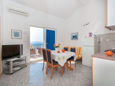 Apartment Two bedroom apartment with terrace and sea view Pisak, Omiš A-2827-d - Outdoor photo 11
