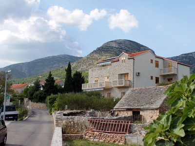 Apartment Two bedroom apartment with balcony and sea view Bol, Brač A-2900-d - Outdoor photo 7