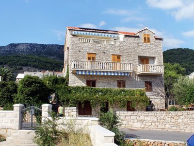 Apartment Two bedroom apartment with balcony and sea view Bol, Brač A-2900-d - Outdoor photo 8