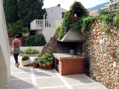 Apartment Two bedroom apartment with terrace and sea view Bol, Brač A-2900-e - Outdoor photo 9