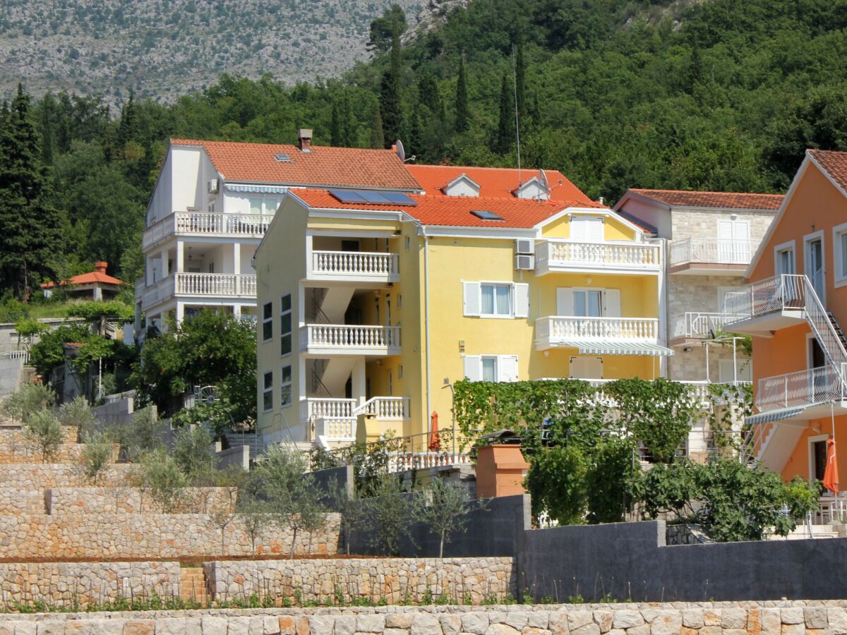 Apartment One bedroom apartment with balcony and sea view Slano, Dubrovnik A-3183-d