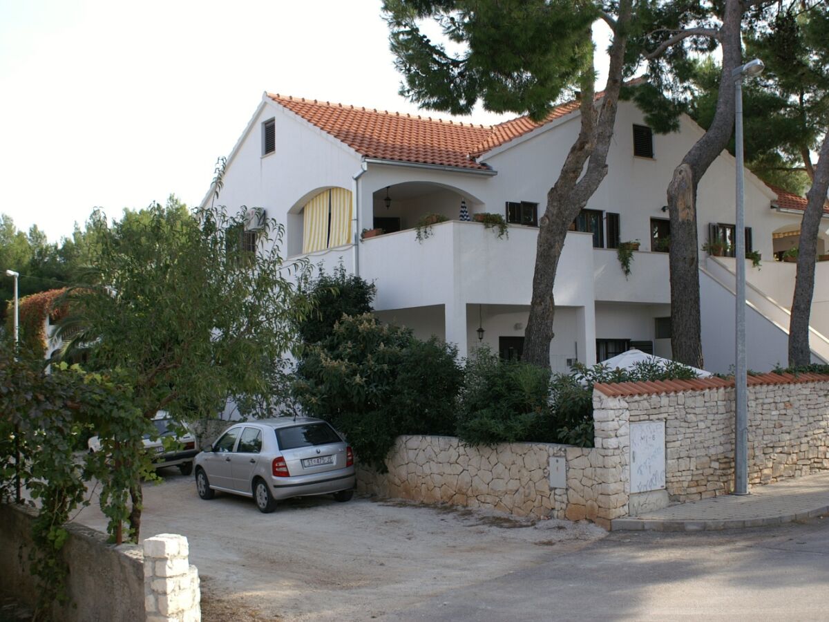 Apartment Two bedroom apartment with terrace and sea view Mirca, Brač A-2902-b - Outdoor photo 4