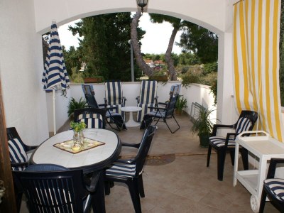 Apartment Two bedroom apartment with terrace and sea view Mirca, Brač A-2902-b in Supetar - Apartment