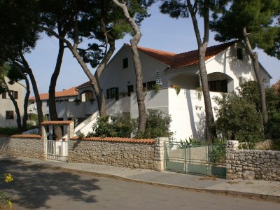 Apartment Two bedroom apartment with terrace and sea view Mirca, Brač A-2902-b - Outdoor photo 2