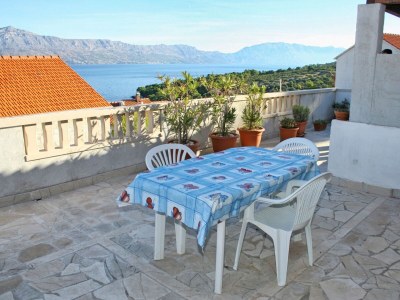 Apartment One bedroom apartment with terrace and sea view Postira, Brač A-2919-a in Postira - Apartment