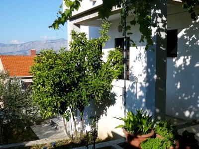 Apartment One bedroom apartment with terrace and sea view Postira, Brač A-2919-a - Outdoor photo 6