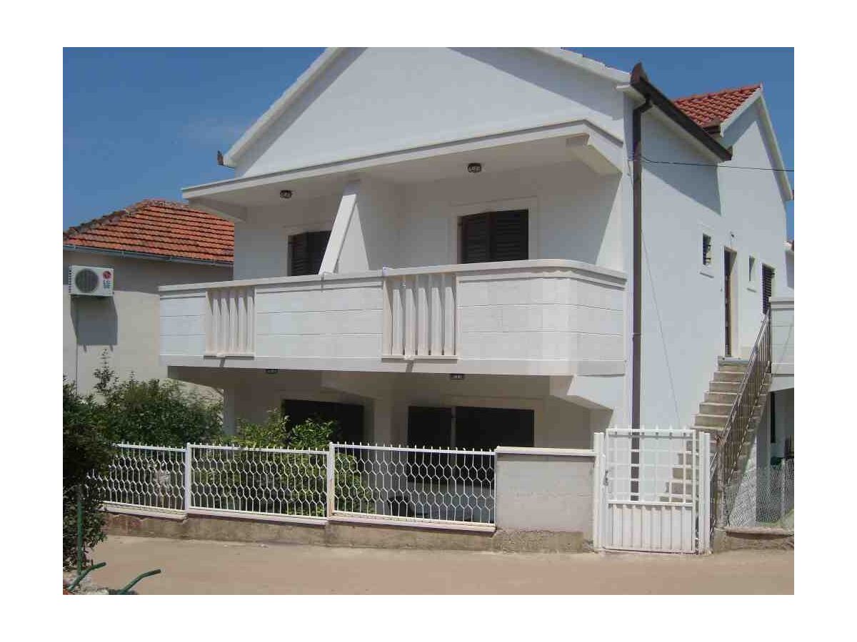 Apartment One bedroom apartment near beach Sutivan, Brač A-2943-a - Outdoor photo 4