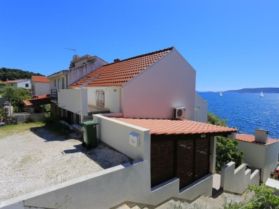 Apartment Two bedroom apartment near beach Okrug Donji, Čiovo A-2977-a - Outdoor photo 6