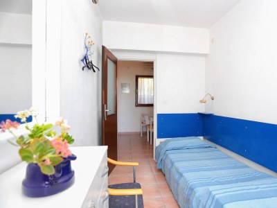 Apartment Two bedroom apartment near beach Okrug Donji, Čiovo A-2977-a - Outdoor photo 19