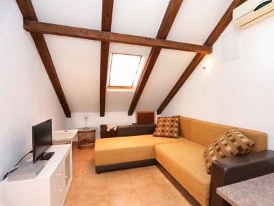 Apartment One bedroom apartment near beach Okrug Donji, Čiovo A-2977-b - Outdoor photo 16