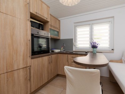 Apartment Two bedroom apartment with terrace and sea view Duće, Omiš A-2992-b - Outdoor photo 17