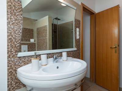 Apartment Two bedroom apartment with terrace and sea view Duće, Omiš A-2992-b - Outdoor photo 30