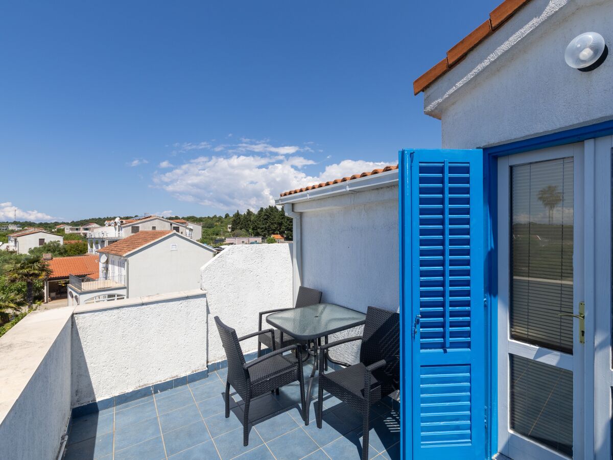 Apartment Studio flat with terrace and sea view Sućuraj, Hvar AS-3589-k