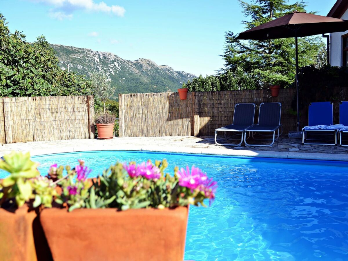Apartment Apartment with Private Pool, Mountain View - Outdoor photo 2