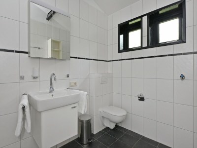 Holiday house De Ruiterplaat Lakeview Stay - Features photo 27