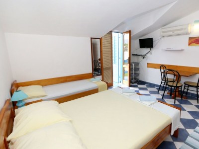 Apartment Studio flat with balcony and sea view Sućuraj, Hvar AS-3589-l - Outdoor photo 29