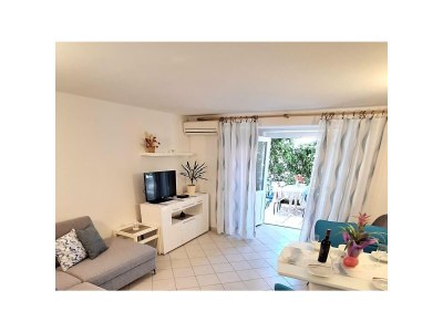 Apartment Two bedroom apartment with terrace Jelsa, Hvar A-4017-c - Outdoor photo 21