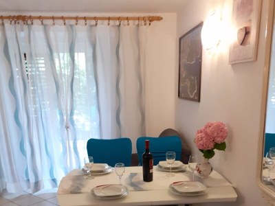 Apartment Two bedroom apartment with terrace Jelsa, Hvar A-4017-c - Outdoor photo 25