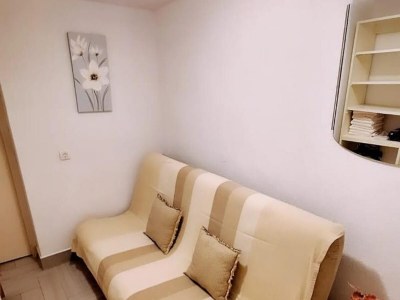 Apartment Two bedroom apartment with terrace Jelsa, Hvar A-4017-c - Outdoor photo 32