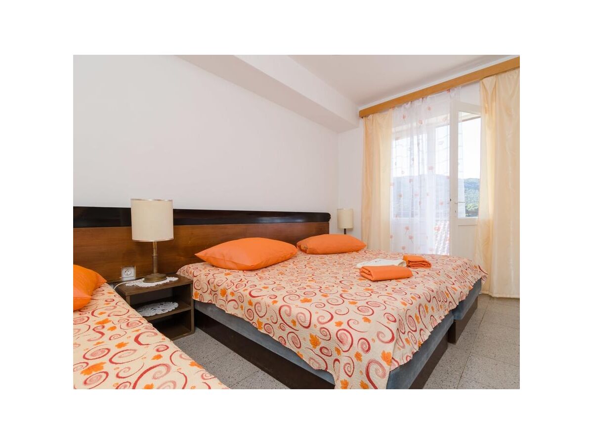 Apartment Two bedroom apartment with balcony Žuljana, Pelješac A-256-b