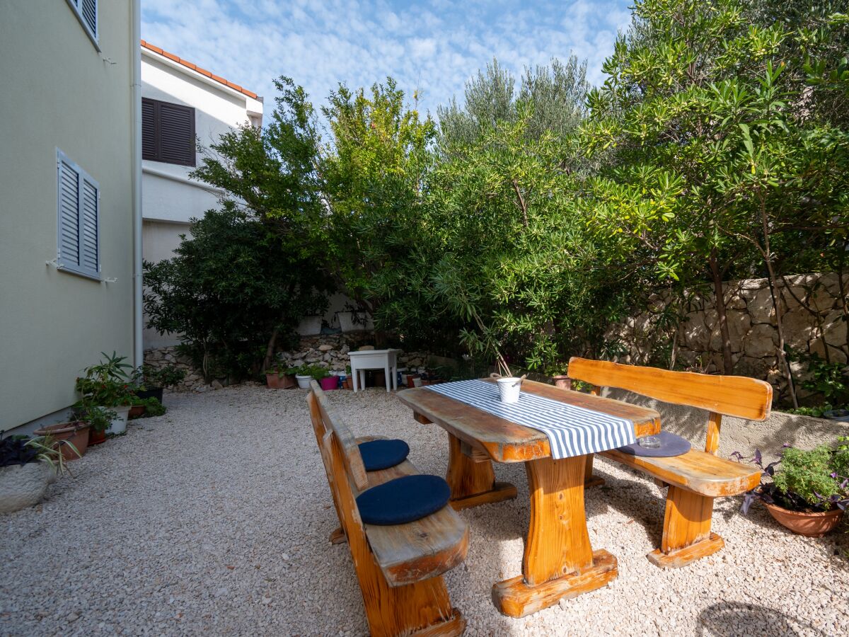Apartment One bedroom apartment near beach Mandre, Pag A-4092-d - Outdoor photo 4