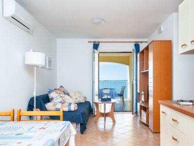 Apartment One bedroom apartment near beach Mandre, Pag A-4092-f - Outdoor photo 15