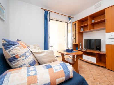Apartment One bedroom apartment near beach Mandre, Pag A-4092-f - Outdoor photo 17