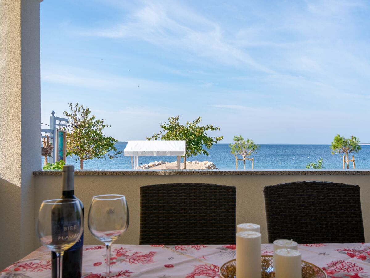 Apartment Two bedroom apartment near beach Mandre, Pag A-4093-a