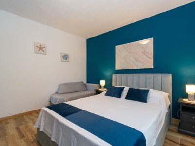 Apartment Two bedroom apartment near beach Mandre, Pag A-4093-a - Outdoor photo 18