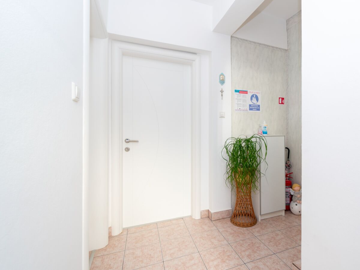 Apartment One bedroom apartment near beach Mandre, Pag A-4093-b - Outdoor photo 5