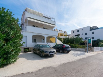Apartment One bedroom apartment near beach Mandre, Pag A-4093-b - Outdoor photo 2