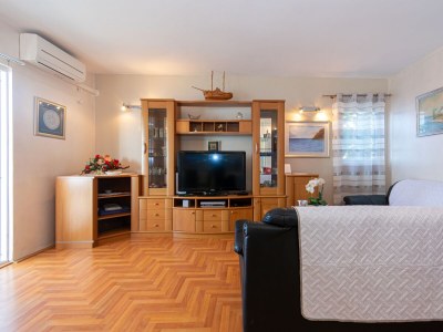 Apartment Two bedroom apartment near beach Mandre, Pag A-4093-d - Outdoor photo 10