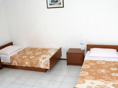 Apartment One bedroom apartment near beach Mandre, Pag A-4123-a - Outdoor photo 9