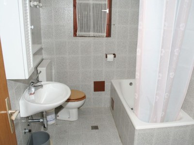 Apartment One bedroom apartment near beach Mandre, Pag A-4123-a - Outdoor photo 14