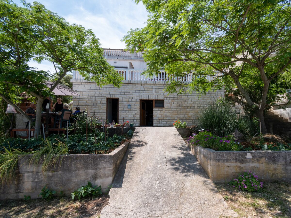 Apartment Two bedroom apartment near beach Zaglav, Dugi otok A-17788-d - Outdoor photo 4