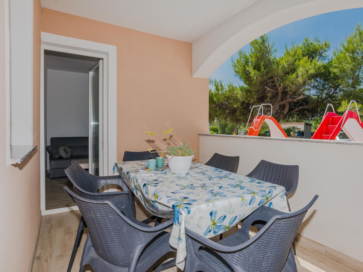 Apartment Two bedroom apartment with terrace Vir A-21782-a