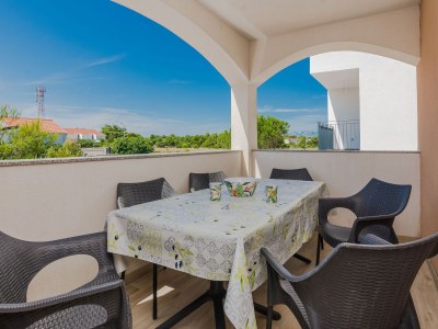 Apartment Two bedroom apartment with balcony Vir A-21782-c - Outdoor photo 9