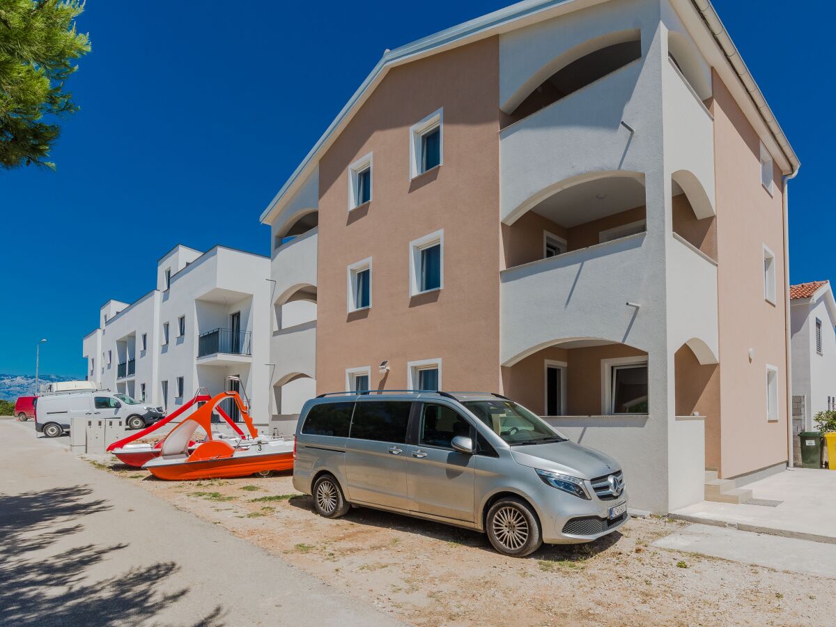 Apartment Two bedroom apartment with balcony Vir A-21782-d - Outdoor photo 2