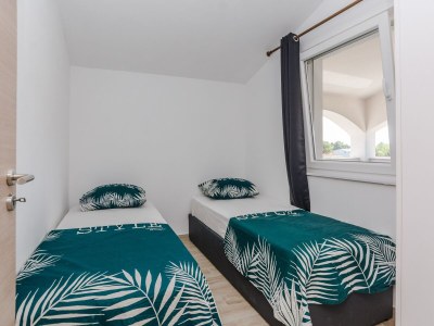 Apartment Two bedroom apartment with balcony Vir A-21782-d - Outdoor photo 7