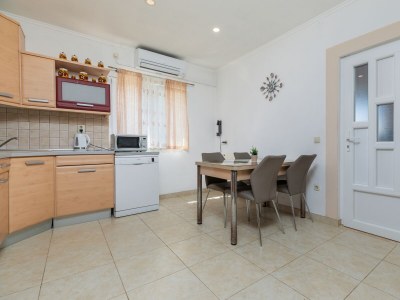 Apartment One bedroom apartment with terrace Tučepi, Makarska A-22005-a - Outdoor photo 19