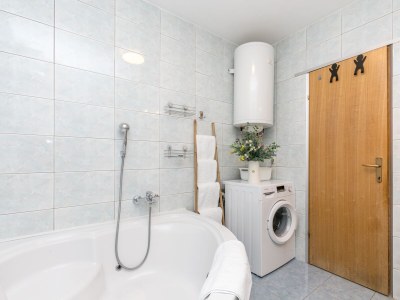 Apartment Two bedroom apartment with balcony and sea view Živogošće - Blato, Makarska A-22253-d - Outdoor photo 25