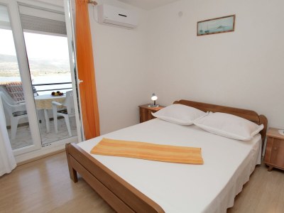 Apartment Apartments by the sea Mastrinka, Čiovo - 4648 in Trogir - Apartment