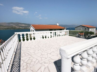 Apartment Apartments by the sea Mastrinka, Čiovo - 4648 - Outdoor photo 4