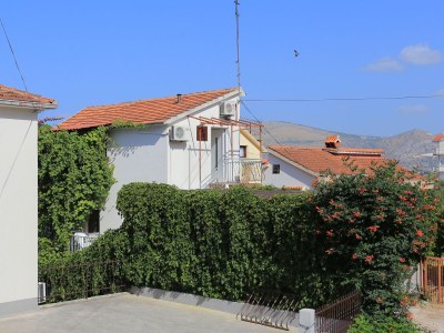 Apartment Studio flat with balcony and sea view Okrug Gornji, Čiovo AS-1069-a - Outdoor photo 4
