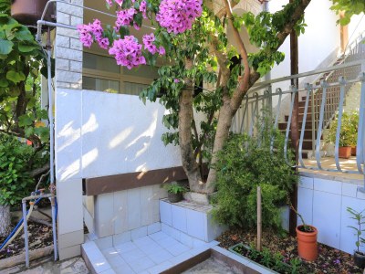 Apartment Studio flat with balcony and sea view Okrug Gornji, Čiovo AS-1069-a - Outdoor photo 10