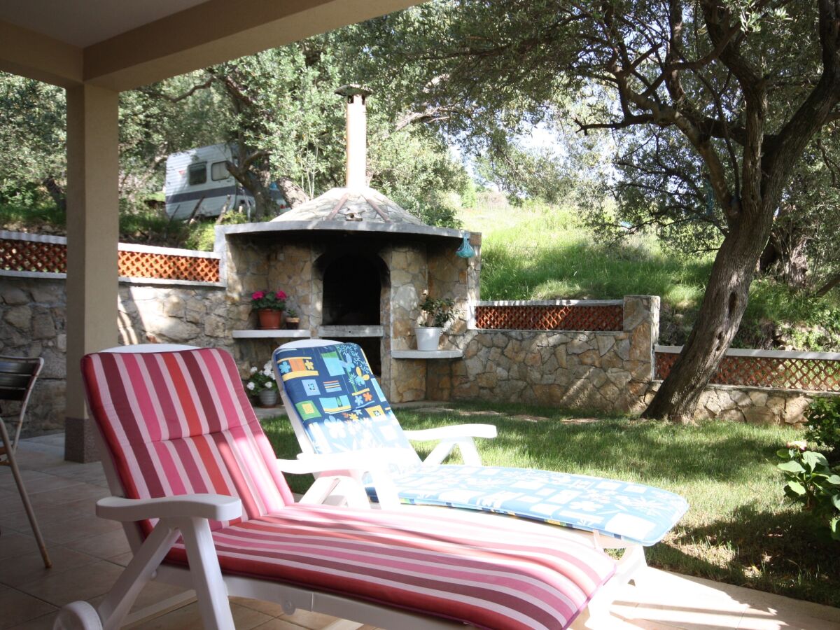 Apartment Three bedroom apartment with terrace and sea view Supetarska Draga - Gonar, Rab A-2002-c