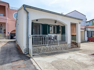 Apartment Two bedroom apartment near beach Brodarica, Šibenik A-4833-b - Outdoor photo 8