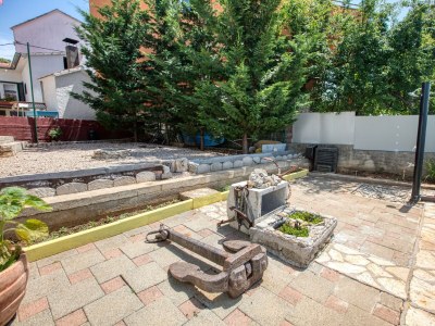 Apartment Two bedroom apartment near beach Brodarica, Šibenik A-4833-b - Outdoor photo 13