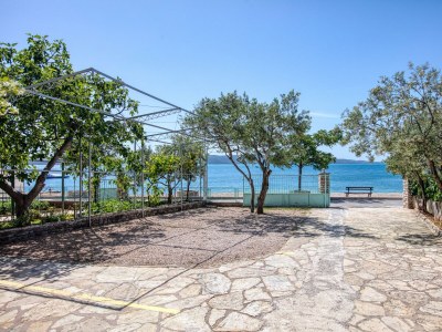 Apartment Two bedroom apartment near beach Brodarica, Šibenik A-4833-b - Outdoor photo 16